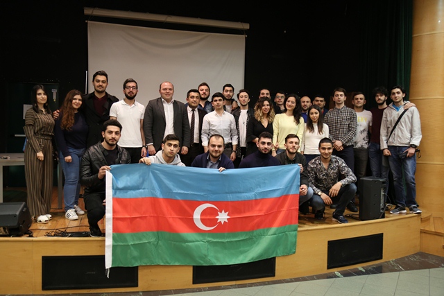 İtaliyada təhsil alan azərbaycanlı tələbələrlə görüş keçirildi - FOTOLAR