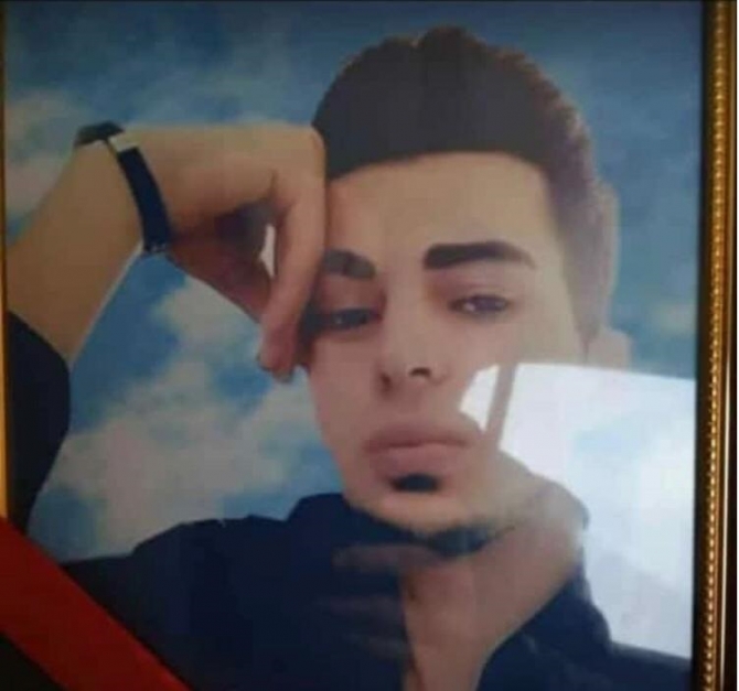 Bakıda intihar edən 19 yaşlı gəncin FOTOLARI