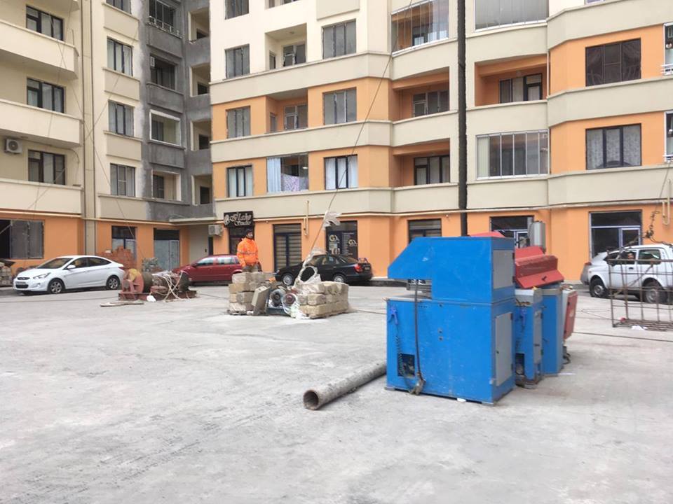 “Everest Construction” MMC-dən şikayət: “Tikinti kranı hələ də ərazidədir, bizi aldadıblar…”