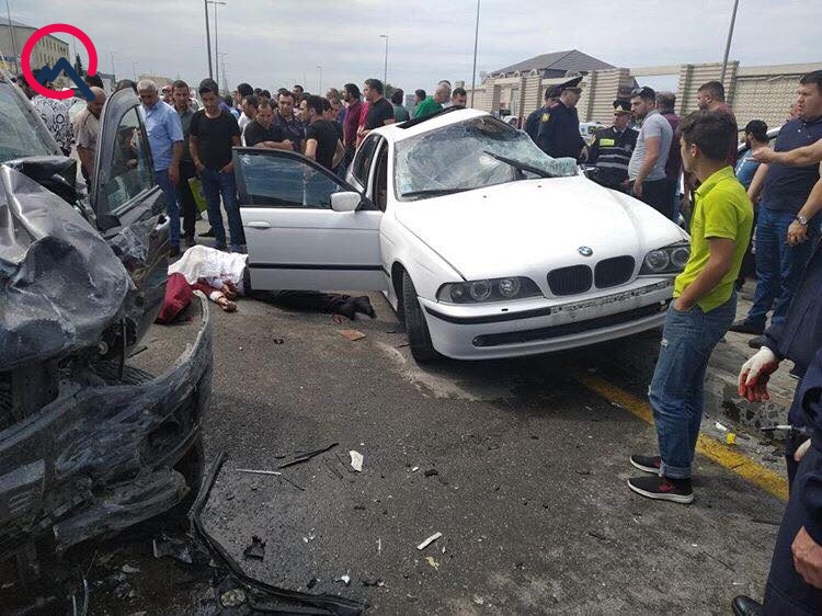 Bakıda ata və oğulun öldüyü ağır yol qəzasının görüntüləri - FOTO + VİDEO