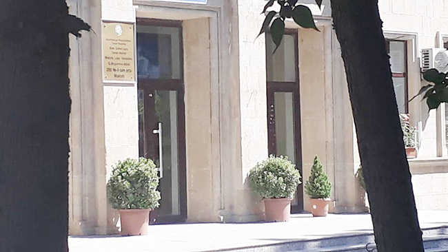 200 nömrəli məktəbdə “Son zəng” qalmaqalı – FOTO