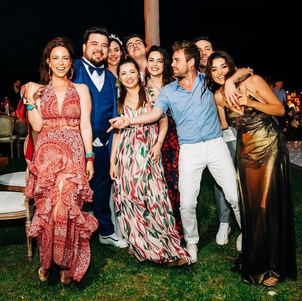 Bir fotoya görə dostluğunu bitirdi