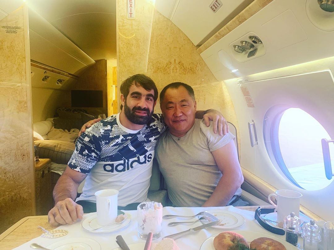 Rafael Ağayev və Hacı Əliyev başçı ilə təyyarədə - FOTO