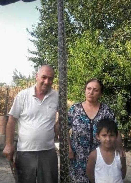 Ağdaş sakini həyətində 5,5 metrlik ilan öldürüb - FOTO