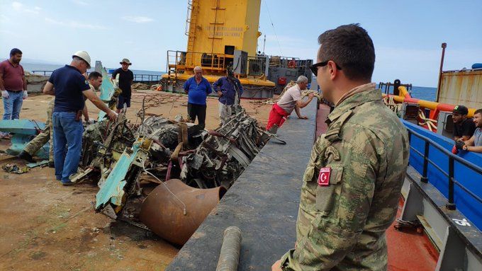 Azərbaycanın qəzaya uğramış "MiQ-29" təyyarəsinin qalıqları tapılıb - Türkiyə MN görüntülər yaydı