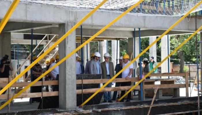 İvanişvili Tbilisidə 18 milyon dollara erməni teatrı tikir
