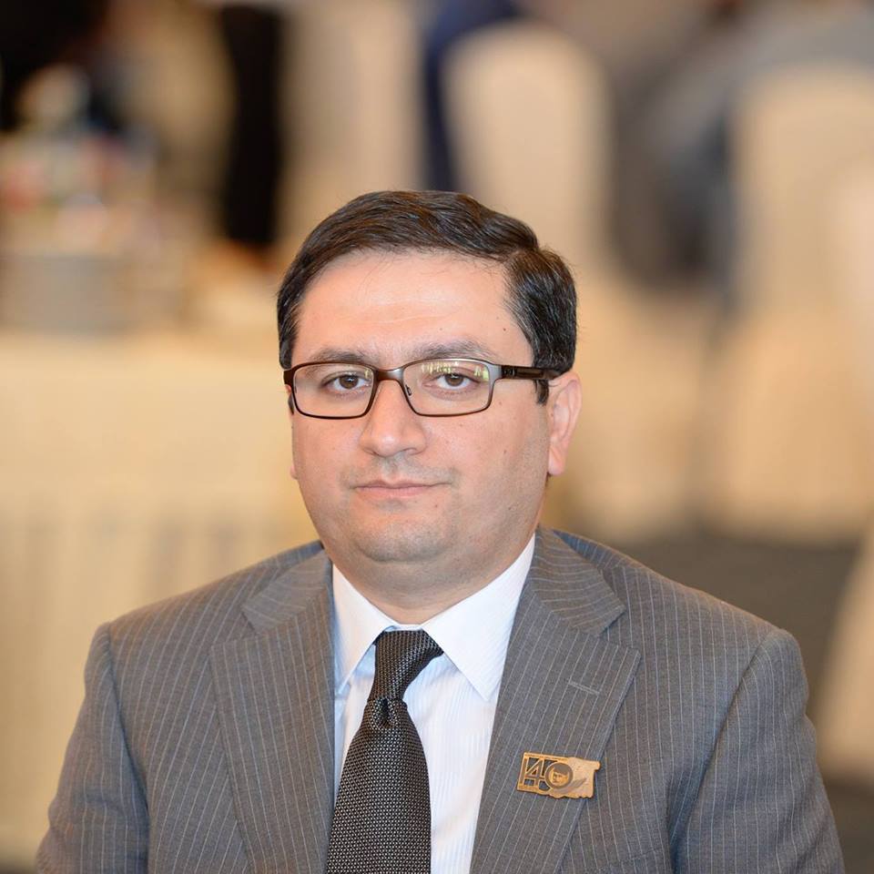 Vaqif Aydınoğlunun evləndiyi xanım kimdir? - FOTO