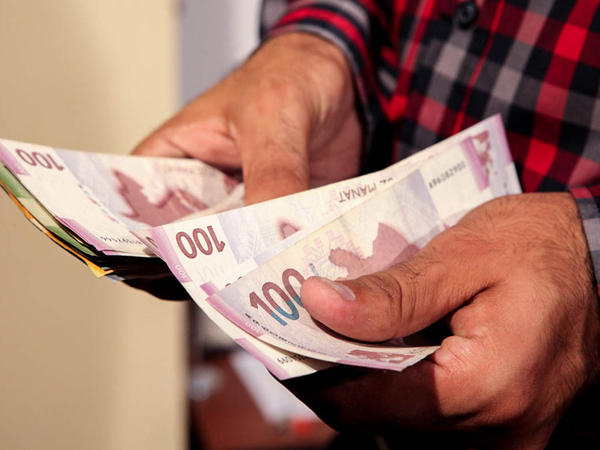 Bu şəxslərin də maaşları artırılır - <span class=