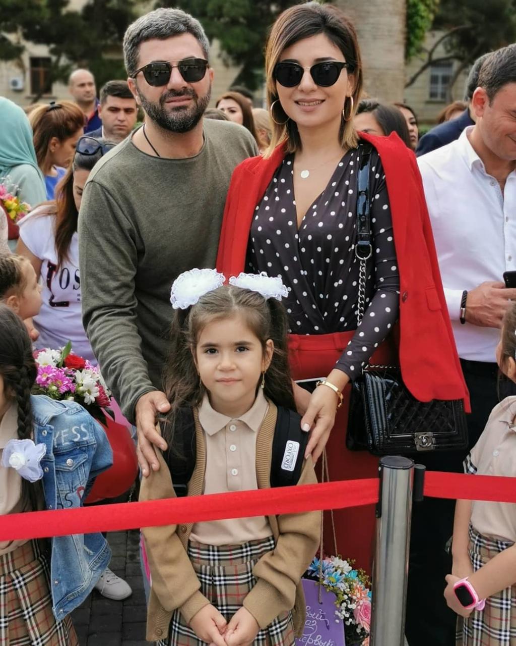 MƏŞHURLARIN bu gün birinci sinifə gedən UŞAQLARI - FOTO