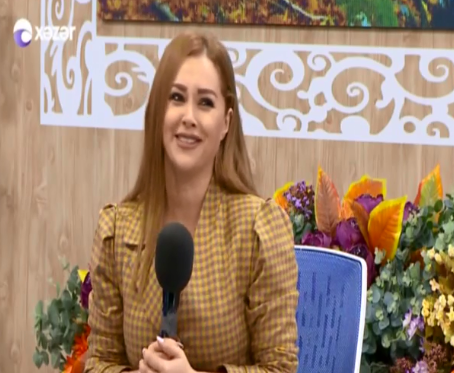 Xatirə arxasınca danışan şəxsin olduğu AVTOBUSUN QABAĞINI KƏSDİ - Gəl bura... - FOTO