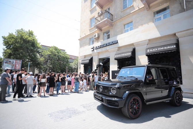 Timati bulvarda 1000 ədəd burger paylayacaq – 7 oktyabrda “Black Star”ın rəsmi açılışında