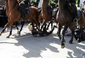 Avropa polisi icazəsiz mitinqçilərlə belə davranır – ŞOK FOTOLAR