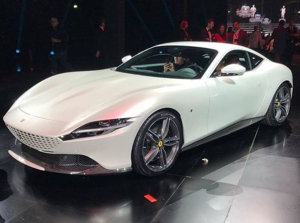 “Ferrari Roma”: yeni quruluş ilə tarixi dizaynın kəsişməsində - FOTO