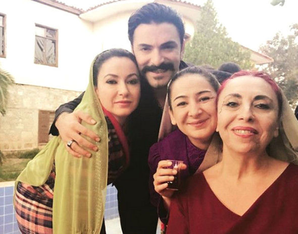 54 yaşlı məşhur aktrisa: Qəti şəkildə öpüşməyəcəyimi və soyunmayacağımı deyə bilmərəm - MÜSAHİBƏ
