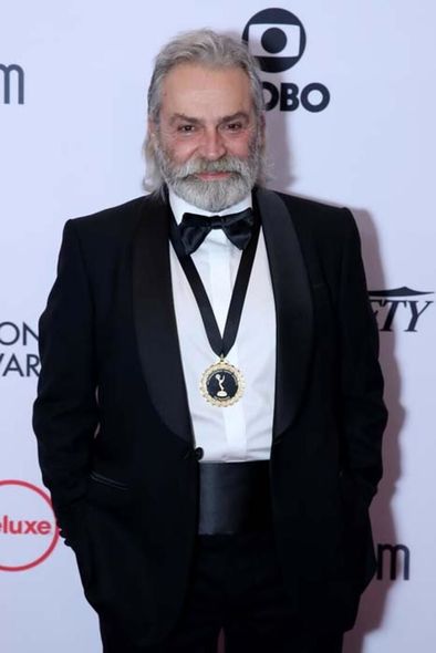 Məşhur aktyor “Emmy” mükafatı alan ilk türk kimi tarixə düşdü - FOTO