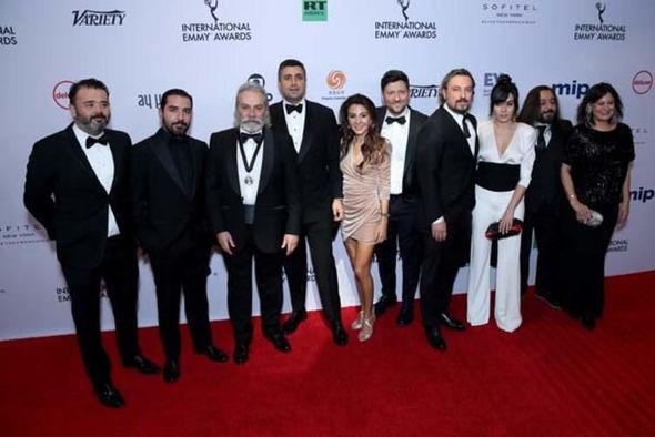 Məşhur aktyor “Emmy” mükafatı alan ilk türk kimi tarixə düşdü - FOTO