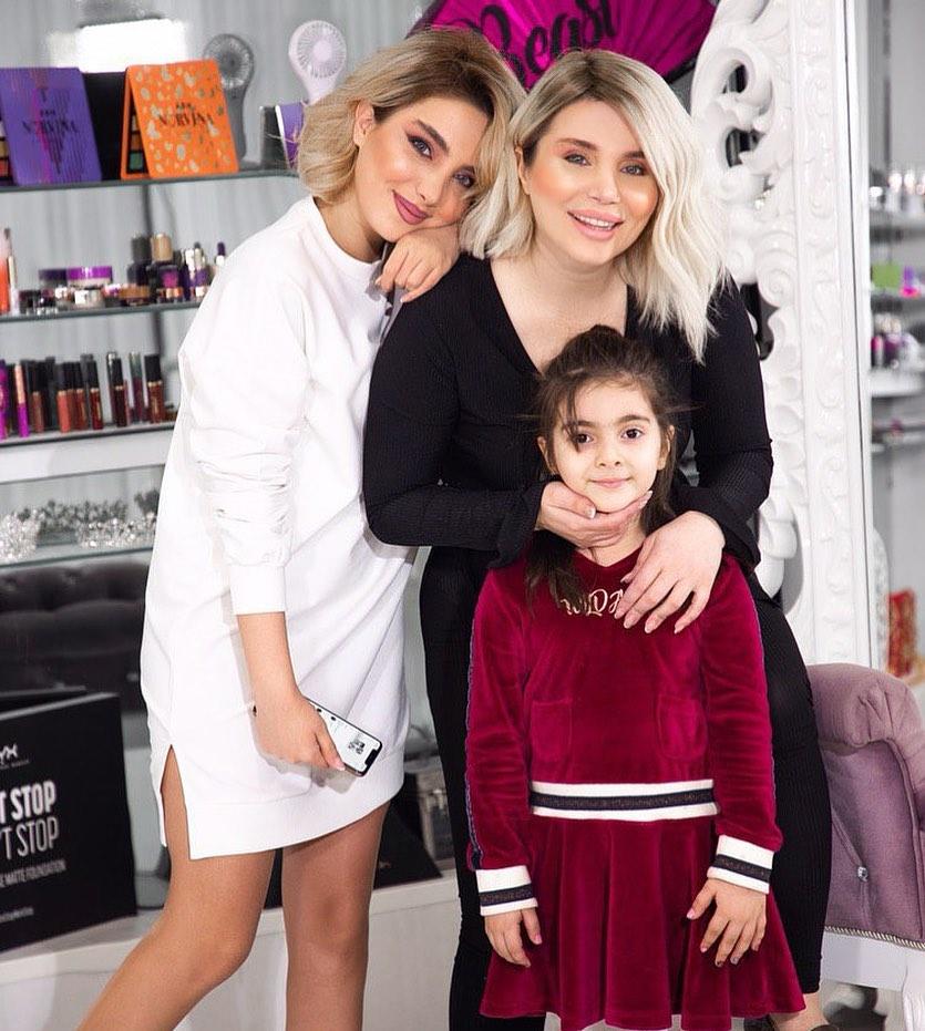 Sevdiyi qıza görə bıçaqlanan XALQ ARTİSTİNİN CAZİBƏDAR NƏVƏSİ - FOTO