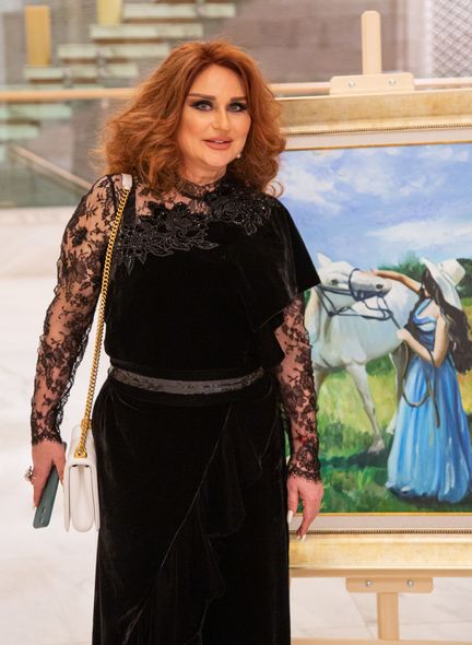 Mələkxanım Əyyubova: Estetik cəhətdən yaxşı görünməsəm, kənara çəkilib, radioda oxuyaram - FOTO