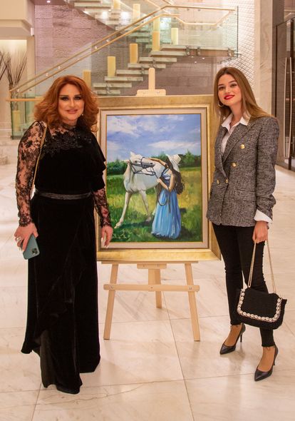 Mələkxanım Əyyubova: Estetik cəhətdən yaxşı görünməsəm, kənara çəkilib, radioda oxuyaram - FOTO