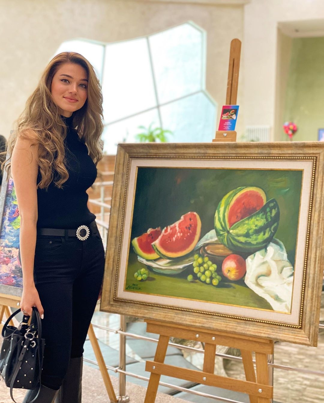 Xalq artistinin özündən gözəl qızı hər kəsi heyran qoydu - FOTOLAR