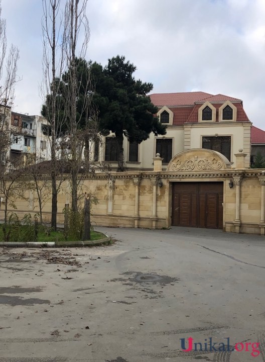 Ölkədən qaçan məmur bu şəxslərin yaxınıdır - FOTOLAR