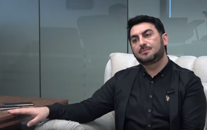 "Onun yanında Səməd Səmədovun arvadını görürdüm" - FOTO