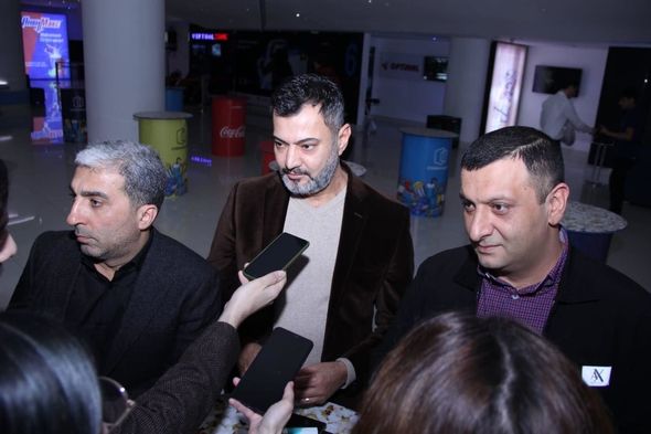 Əməkdar artist: Müğənniləri parodiya etdikcə, onların səviyyəsi daha da aşağı düşür