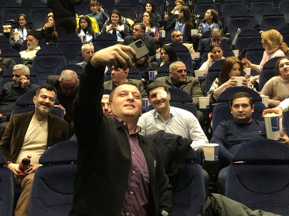 Əməkdar artist: Müğənniləri parodiya etdikcə, onların səviyyəsi daha da aşağı düşür
