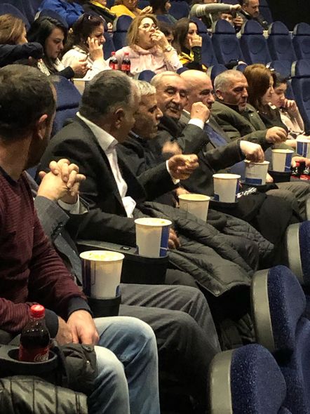 Əməkdar artist: Müğənniləri parodiya etdikcə, onların səviyyəsi daha da aşağı düşür
