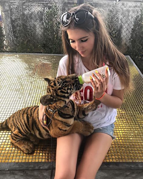 “Sumqayıt”ın futbolçusu Rusiyada evləndi - FOTO