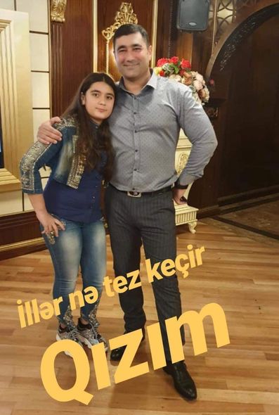 Təranə Qumralın qızı ərinə ad günü məclisi qurub, öpüşlərə qərq etdi — FOTO + VİDEO