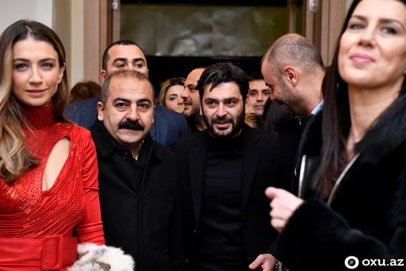 Türkiyəli ulduzlar Bakıda: “Babam azərbaycanlıdır” - FOTO
