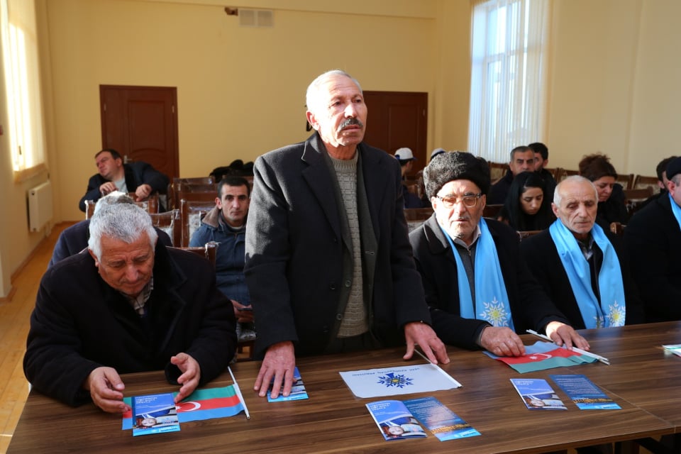 Ceyhun Məmmədov Sumqayıtda məskunlaşan cəbrayıllı məcburi köçkünlərlə görüşdü - FOTO