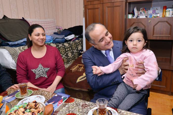 Kamaləddin Qafarov Xutor və Rəsulzadə qəsəbələrində seçicilərlə görüşüb