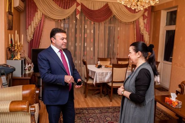 Elnur Allahverdiyev təşviqat çərçivəsində Xalq artistinin qonağı oldu - FOTO