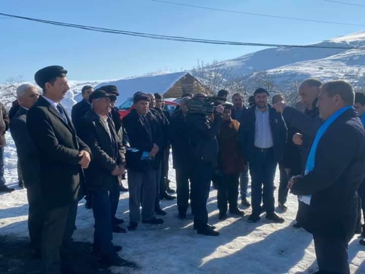 Lerikdə kobud seçki pozuntusu: İqbal Məmmədovun görüşlərini icra nümayəndələri təşkil edir - FOTOFAKT