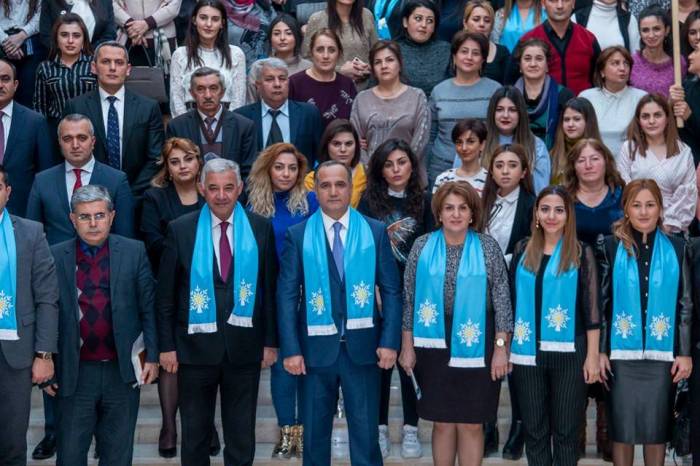 Kamaləddin Qafarov rayonun ziyalıları və M.Ə.Rəsulzadə qəsəbəsinin sakinləri ilə görüşüb