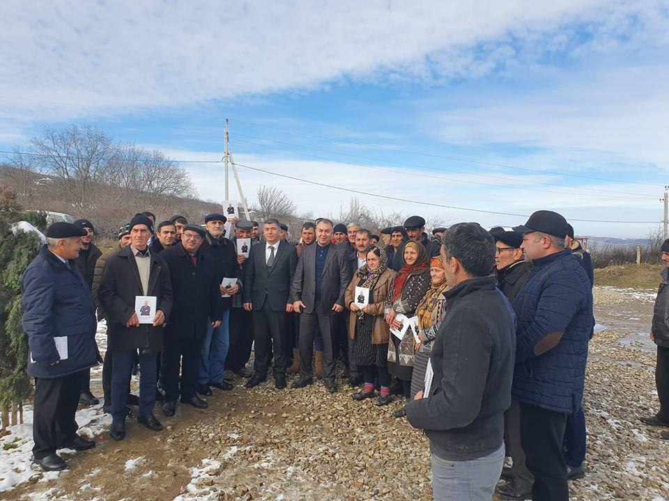 Şabran və Siyəzən seçiciləri Sadiq Qurbanovu seçir - FOTOLAR