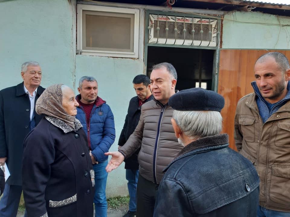Şabran və Siyəzən seçiciləri Sadiq Qurbanovu seçir - FOTOLAR