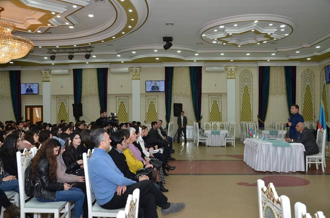 Məzahir Əfəndiyevin görüşləri saxtaklarlıqla başladı – TƏLƏBƏLƏRİN ÜMÜDÜNƏ QALAN NAMİZƏD