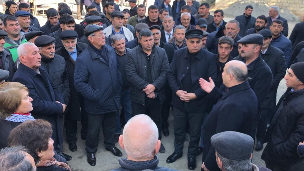 Çingiz Qənizadənin seçiciləri ilə izdihamlı görüşləri - Fotolar