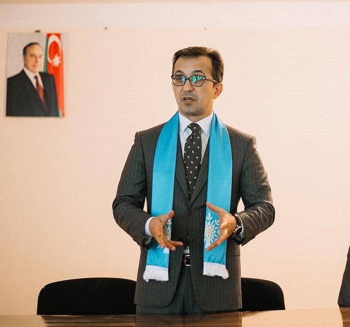 Adıgözəl Məmmədovdan dələduz YAP-çı namizədlə bağlı etiraz