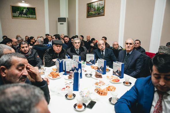 Seçicilər Ülvi Quliyevi izdihamla qarşıladı - FOTO