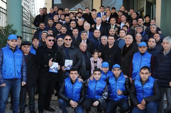 Seçicilər Ülvi Quliyevi izdihamla qarşıladı - FOTO