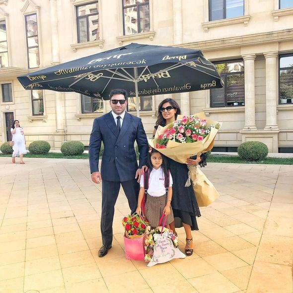 Kamildən boşanma xəbərinə reaksiya: “Hər insanın ətrafında şərəfsiz qadın və kişi var”