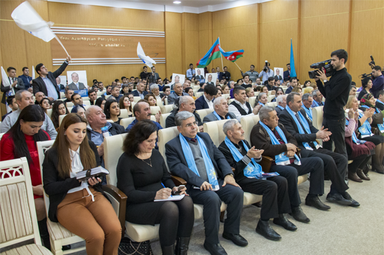 Kamaləddin Qafarovun sakinlərlə görüşləri davam edir – Fotolar