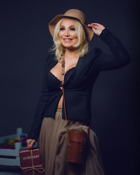 Nura Suridən yeni layihə və cazibədar FOTOSESSİYA