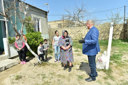 69 yaşlı Deputat Prezidentin evdə qal tövsiyyələrinə məhəl qoymur - FOTOFAKT