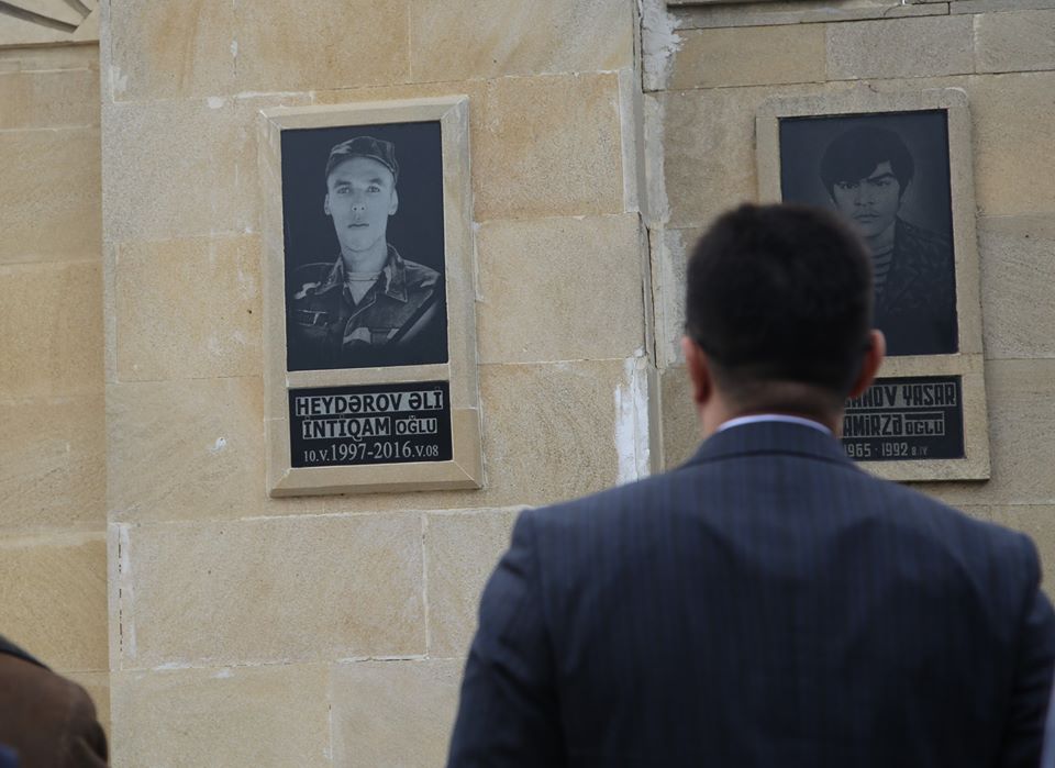 Torpaq su ilə qarışanda palçıq olur, qanla qarışanda VƏTƏN! – Millət vəkili aprel şəhidlərindən yazdı