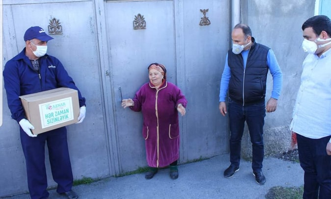 Göyçaylı iş adamı 1600 ailəyə ərzaq yardımı paylayıb - FOTOLAR